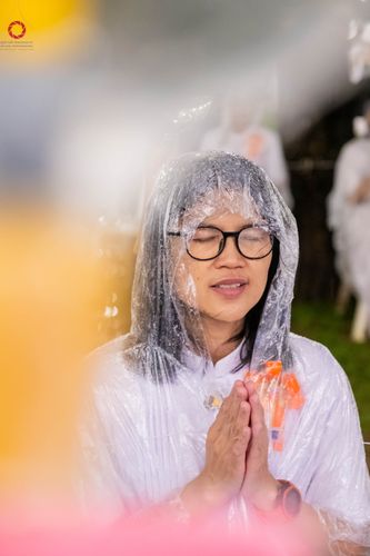 ภาพ No.89355:พิธีประดิษฐานรูปหล่อทองคำ  คุณยายอาจารย์มหารัตนอุบาสิกาจันทร์ ขนนกยูง ภายในมหาวิหารคุณยายอาจารย์ฯ เนื่องในวันครูผู้ค้นพบวิชชาธรรมกาย วันศุกร์ที่ 29 กันยายน พ.ศ. 2566 ณ วัดพระธรรมกาย จ.ปทุมธานี