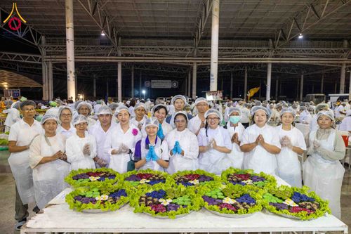 ภาพ No.302966:วันที่ 26 มกราคม พ.ศ. 2569 พิธีถวายภัตตาหารเป็นสังฆทาน แด่พระธรรมยาตรา ณ วัดพระธรรมกาย  จังหวัดปทุมธานี ในโครงการธรรมยาตรา กตัญญูบูชา มหาปูชนียาจารย์ พระมงคลเทพมุนี(สด จนฺทสโร) พระผู้ปราบมาร อนุสรณ์สถาน 7 แห่ง ปีที่ 14