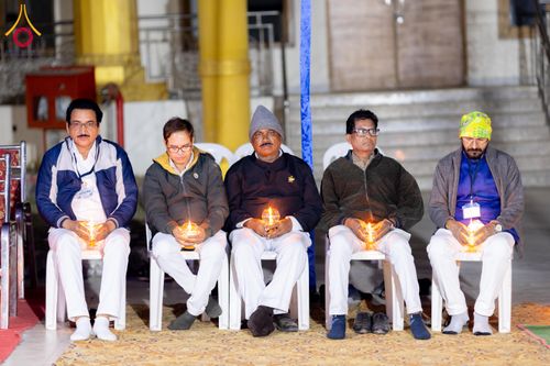 ภาพ No.283803:วันที่ 6-7 ธันวาคม พ.ศ. 2568  พิธีรับมอบหนังสือแสดงเจตจำนงถวายสิทธิครอบครองและใช้ประโยชน์วัดสันติวัน เมืองนาคปูร์  พิธีจุดโคมประทีปถวายเป็นพุทธบูชา และอุทิศบุญกุศลแด่ ดร.บี.อาร์. อัมเบดการ์  พิธีบูชาข้าวพระถ่ายทอดสดจากประเทศไทย