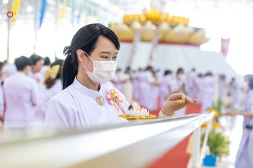 ภาพ No.81647:พิธีหล่อพระประธานเพื่อประดิษฐาน ณ ห้องแก้วสารพัดนึก 2 เนื่องในวันวิสาขบูชา วันเสาร์ที่ 3 มิถุนายน 2566 ณ วัดพระธรรมกาย จ.ปทุมธานี