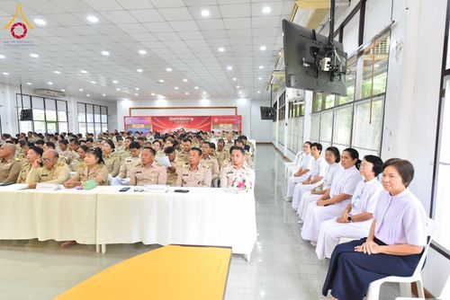 ภาพ No.344098:วันจันทร์ที่ 10 สิงหาคม พ.ศ. 2569  วัดพระธรรมกาย มูลนิธิธรรมกาย และคณะศิษย์ฯ ร่วมส่งแรงใจ “นักปกครองท้องที่ของประชาชน” เนื่องในวันกำนัน ผู้ใหญ่บ้าน 2569 พร้อมร่วมยินดีรางวัลแห่งความภาคภูมิใจของชาวอำเภอคลองหลวง