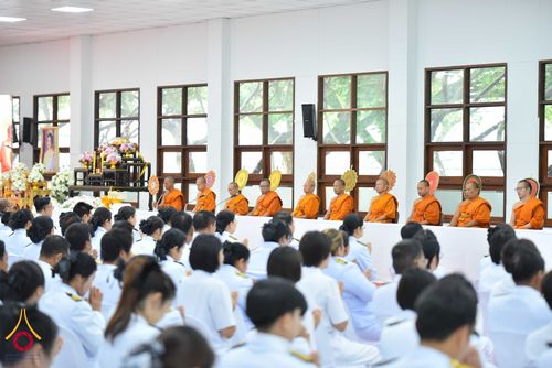 ภาพ No.344194:วันที่ 12 สิงหาคม พ.ศ. 2569  พสกนิกรชาวอำเภอคลองหลวง พร้อมใจร่วมพิธีสวดพระพุทธมนต์และทำบุญตักบาตรถวายพระราชกุศล เนื่องในวันคล้ายวันพระราชสมภพ สมเด็จพระบรมราชชนนีพันปีหลวง และวันแม่แห่งชาติ 12 สิงหาคม 2569