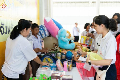 ภาพ No.105596:วันรวมพลังเด็กดี V-Star  ผู้นำฟื้นฟูศีลธรรมโลก นครสวรรค์ พิจิตร ณ ธุดงคสถานนครสวรรค์ วันที่ 19 ธันวาคม พ.ศ.2566