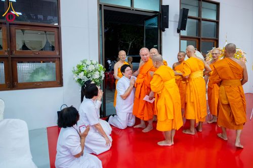 ภาพ No.314488:วันพฤหัสบดีที่ 19 มีนาคม พ.ศ. 2569 พิธีบำเพ็ญกุศล คุณพ่อณรงค์ จินตมากุล โยมบิดา พระครูปลัดรัตนวีรวัฒน์ (รังสฤษดิ์ อิทฺธิจินตโก) ที่ปรึกษาเจ้าคณะจังหวัดปทุมธานี เจ้าอาวาสวัดพระธรรมกาย  ณ ห้องปลูกศรัทธา 2 วัดพระธรรมกาย ปทุมธานี