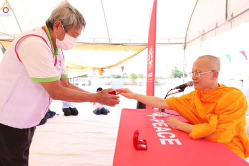 ภาพ No.306712:ภาพเบื้องหลังอาสาสมัครรวมใจ ชุดที่ 5 ในโครงการธรรมยาตรา กตัญญูบูชา มหาปูชนียาจารย์ พระมงคลเทพมุนี(สด จนฺทสโร) พระผู้ปราบมาร อนุสรณ์สถาน 7 แห่ง ปีที่ 14