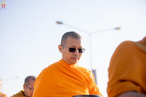 ภาพ No.281407:วันเสาร์ที่ 27 ธันวาคม พ.ศ.2568 พิธีตักบาตรพระ ๑,๐๐๐ รูป   เพื่อความเป็นสิริมงคลแก่ชีวิตและแผ่นดินไทย  มหากุศลครั้งยิ่งใหญ่แห่งปี ส่งท้ายปีเก่า ต้อนรับปีใหม่  ณ ถนนหน้าที่ว่าการอำเภอภูเรือ จังหวัดเลย