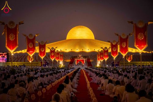 ภาพ No.312230:วันอังคารที่ 3 มีนาคม พ.ศ.2569 พิธีเวียนประทักษิณและจุดมาฆประทีป ณ ลานธรรมพระมหาธรรมกายเจดีย์ วัดพระธรรมกาย