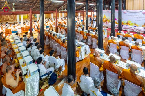 ภาพ No.303415:วันที่ 23 มกราคม พ.ศ. 2569 พิธีเจริญพุทธมนต์ปฏิบัติธรรม มอบทุนการศึกษา  ถวายสังฆทาน 109 วัด เพื่อถวายเป็นพุทธบูชา เพื่อขับเคลื่อนโครงการหมู่บ้านรักษาศีล 5 โดยคณะสงฆ์จังหวัดนครปฐม คณะศิษยานุศิษย์วัดพระธรรมกาย โครงการธรรมยาตรา ปีที่ 14 ณ วัดบางปลา อำเภอบาง