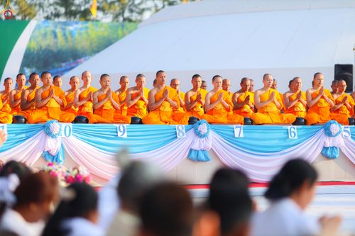 ภาพ No.292391:วันที่ 11 มกราคม พ.ศ. 2569 พิธีตักบาตรพระธรรมยาตรา ณ อนุสรณ์สถานคลองบางนางแท่น อ.สามพราน จ.นครปฐม ในโครงการธรรมยาตรา กตัญญูบูชา มหาปูชนียาจารย์ พระมงคลเทพมุนี(สด จนฺทสโร) พระผู้ปราบมาร อนุสรณ์สถาน 7 แห่ง ปีที่ 14
