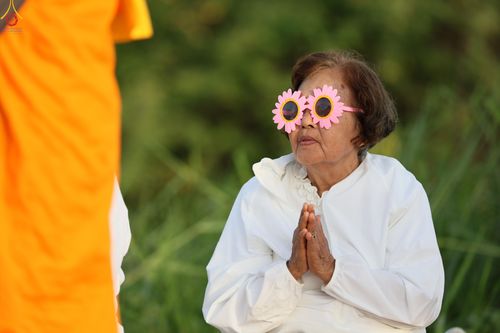 ภาพ No.287476:วันที่ 3 มกราคม พ.ศ. 2569 พิธีต้อนรับพระธรรมยาตรา ในโครงการธรรมยาตรา กตัญญูบูชา มหาปูชนียาจารย์ พระมงคลเทพมุนี(สด จนฺทสโร) พระผู้ปราบมาร อนุสรณ์สถาน 7 แห่ง ปีที่ 14 ณ อนุสรณ์สถานมหาวิหารพระมงคลเทพมุนี (โลตัสแลนด์) อ.สองพี่น้อง จ.สุพรรณบุรี