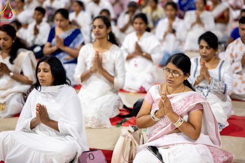 ภาพ No.331499:วันที่ 31 พฤษภาคม พ.ศ. 2569  สภาพุทธศาสนาแห่งอินเดีย (Indian Buddhist Council)  ร่วมกับมูลนิธรรมกาย จัดงานวิสาขบูชานานาชาติ  ณ วัดพุทธสันติวันธรรมชัย