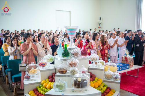 ภาพ No.312962:วันที่ 1 มีนาคม พ.ศ.2569 พิธีบูชาข้าวพระและพิธีสักการะองค์พระธรรมกาย   ณ วัดพระธรรมกายเมลเบิร์น ประเทศออสเตรเลีย