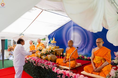 ภาพ No.286191:วันที่ 13 กรกฎาคม พ.ศ. 2568  พิธีทอดผ้าป่าฉลอง 13 ปี  วัดพระธรรมกายสวิตเซอร์แลนด์