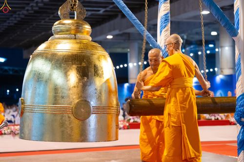 ภาพ No.337539:วันจันทร์ที่ 29 มิถุนายน พ.ศ.2569 (วันพระขึ้น 15 ค่ำ เดือน 8) พิธีบุพเปตพลี ครั้งที่ 184 ณ หอฉันคุณยายอาจารย์ฯ  พิธีสวดธัมมจักกัปปวัตนสูตร ครบ 8,495,000,000 จบ ณ มหาวิหารคด วัดพระธรรมกาย