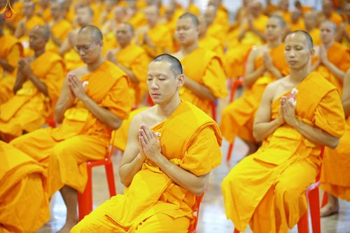 ภาพ No.337878:วันอาทิตย์ต้นเดือน 5 กรกฎาคม พ.ศ.2569 พิธีบูชาข้าวพระ ณ สภาธรรมกายสากล วัดพระธรรมกาย