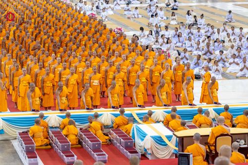 ภาพ No.308734:วันที่ 1 กุมภาพันธ์ พ.ศ. 2569 พิธีรับประกาศนียบัตร และพระของขวัญพระธรรมยาตรา ณ สภาธรรมกายสากล วัดพระธรรมกาย จ.ปทุมธานี