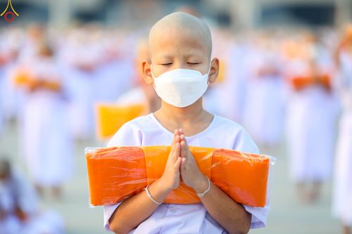 ภาพ No.79771:พิธีเวียนประทักษิณ ณ พระมหาธรรมกายเจดีย์ และพิธีวันทาเจดีย์ ในโครงการบรรพชาสามเณรฟื้นฟูพระพุทธศาสนาทั่วไทย วันเสาร์ที่ 8 เมษายน พ.ศ.2566