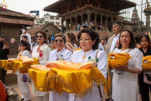 ภาพ No.77653:พิธีตัดปอยผมและปลงผมนาคธรรมทายาท ในโครงการบรรพชาสามเณรหมู่ ประเทศเนปาล วันที่ 11 มีนาคม พ.ศ.2566