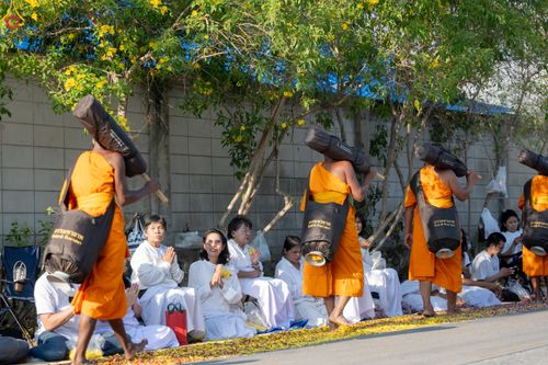 ภาพ No.295099:วันที่ 14 มกราคม พ.ศ. 2569 พิธีต้อนรับพระธรรมยาตรา อนุสรณ์สถานลำดับที่ 4  สถานที่เกิดด้วยกายธรรม ณ วัดโบสถ์บน ต.บางคูเวียง จ.นนทบุรี ในโครงการธรรมยาตรา กตัญญูบูชา มหาปูชนียาจารย์ พระมงคลเทพมุนี(สด จนฺทสโร) พระผู้ปราบมาร อนุสรณ์สถาน 7 แห่ง ปีที่ 14