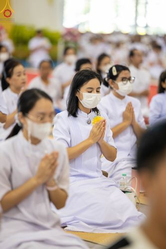 ภาพ No.105510:พิธีปฏิบัติธรรมและพิธีบูชาข้าวพระ ในวันจันทร์ที่ 1 มกราคม พ.ศ. 2567 ณ สภาธรรมกายสากล วัดพระธรรมกาย