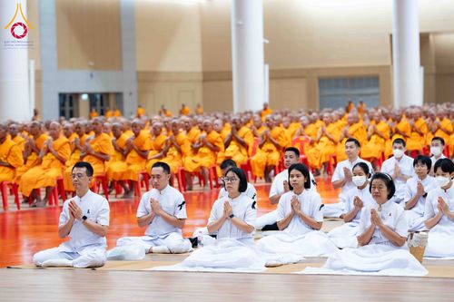 ภาพ No.306475:วันที่ 31 มกราคม พ.ศ. 2569  พิธีบำเพ็ญกุศล 100 วัน เพื่ออุทิศถวายแด่  สมเด็จพระนางเจ้าสิริกิติ์ พระบรมราชินีนาถ พระบรมราชชนนีพันปีหลวง ณ ห้องแก้วสารพัดนึก2 วัดพระธรรมกาย ปทุมธานี