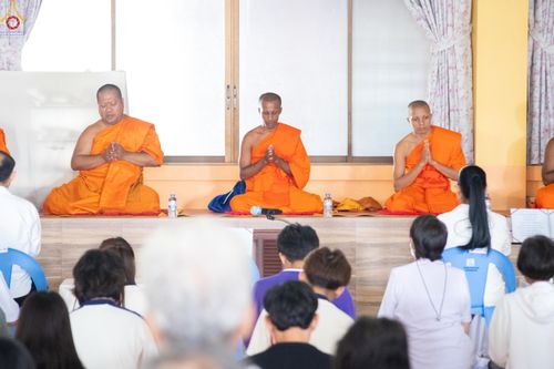 ภาพ No.291214:วันที่ 9 มกราคม พ.ศ. 2569 พิธีทอดผ้าป่าทำนุบำรุงศาสนสถาน ณ วัดนาราภิรมย์ อ.บางเลน จ.นครปฐม ในโครงการธรรมยาตรา กตัญญูบูชา มหาปูชนียาจารย์ พระมงคลเทพมุนี(สด จนฺทสโร) พระผู้ปราบมาร อนุสรณ์สถาน 7 แห่ง ปีที่ 14