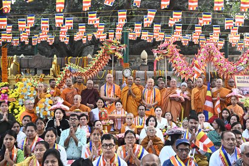 ภาพ No.278949:วันที่ 5 พฤศจิกายน 2568 กฐินสมทบวัดต่างประเทศ โดยคณะศิษยานุศิษย์ บูชาธรรม 81 ปี หลวงพ่อธัมมชโย ณ วัดมหาโพธิ์ เมืองพุทธคยา ถวายแด่  วัดพุทธนานาชาติเพื่อสวัสดิการสากล  (Buddha International Welfare Mission)  เมืองพุทธคยา ประเทศอินเดีย