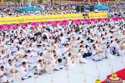 ภาพ No.302117:วันที่ 23 มกราคม พ.ศ. 2569 พิธีจุดประทีปธรรมถวายเป็นพุทธบูชา และบูชาธรรมมหาปูชนียาจารย์  ณ อนุสรณ์สถานลำดับที่ 5 สถานที่เผยแผ่วิชชาธรรมกายครั้งแรก อนุสรณ์สถานบางปลา วัดบางปลา อำเภอบางเลน จังหวัดนครปฐม ในโครงการธรรมยาตรา กตัญญูบูชา มหาปูชนียาจารย์ พระมงคล