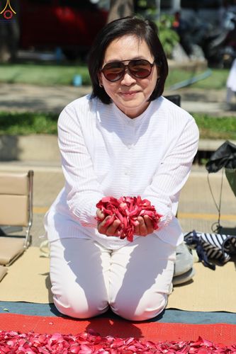 ภาพ No.304122:วันที่ 25 มกราคม พ.ศ. 2569 พิธีต้อนรับพระธรรมยาตรา  รร.สามัคคีราษฏร์บำรุง-วัดพระธรรมกาย ในโครงการธรรมยาตรา กตัญญูบูชา มหาปูชนียาจารย์ พระมงคลเทพมุนี(สด จนฺทสโร) พระผู้ปราบมาร อนุสรณ์สถาน 7 แห่ง ปีที่ 14