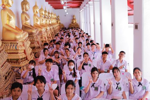 ภาพ No.288986:วันพุธที่ 17 ธันวาคม พ.ศ.2568 กิจกรรมเยาวชนไทยรวมใจทำความดี "เด็กดีมหานคร ต้นแบบด้านศีลธรรม" แข่งขันสอบตอบปัญหาศีลธรรมในพระพุทธศาสนา ครั้งที่ 7 และวันรวมพลังเด็กดี V-Star ประจำปี 2568 ณ วัดมหาธาตุยุวราชรังสฤษฎิ์ราชวรมหาวิหาร กรุงเทพมหานคร