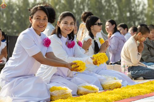 ภาพ No.299339:วันที่ 18 มกราคม พ.ศ. 2569 พิธีต้อนรับพระธรรมยาตรา ณ อนุสรณ์สถานลำดับที่ 5 สถานที่เผยแผ่วิชชาธรรมกายครั้งแรก อนุสรณ์สถานบางปลา วัดบางปลา อำเภอบางเลน จังหวัดนครปฐม ในโครงการธรรมยาตรา กตัญญูบูชา มหาปูชนียาจารย์ พระมงคลเทพมุนี(สด จนฺทสโร) พระผู้ปราบมาร อนุส
