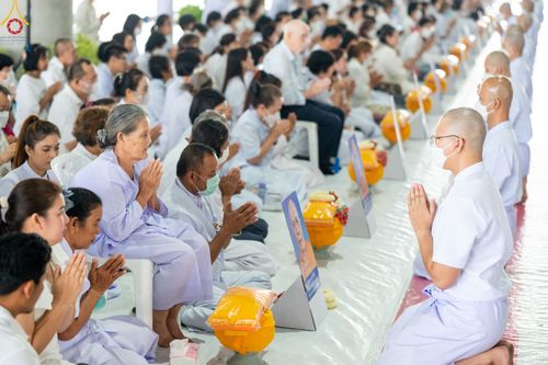 ภาพ No.84144:พิธีเวียนประทักษิณ พิธีวันทาเจดีย์ พิธีขอขมา และมอบผ้าไตร  ในโครงการบรรพชาอุปสมบทหมู่ธรรมทายาทรุ่นเข้าพรรษา และโครงการบรรพชาสามเณรโรงเรียนนานาชาติ รุ่นที่12 ในวันเสาร์ที่ 22 กรกฎาคม พ.ศ. 2566