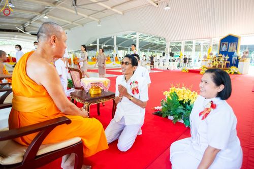 ภาพ No.86673:พิธีเจริญพระพุทธมนต์ถวายพระพรชัยมงคลแด่ สมเด็จพระนางเจ้าสิริกิติ์ พระบรมราชินีนาถ พระบรมราชชนนีพันปีหลวง พระบาทสมเด็จพระวชิรเกล้าเจ้าอยู่หัว และสมเด็จพระนางเจ้าฯ พระบรมราชินี วันจันทร์ที่ ๒๘ สิงหาคม พ.ศ. ๒๕๖๖ ณ มณฑลพิธีฯ อาคารโถงช้างฯ วัดพระธรรมกาย