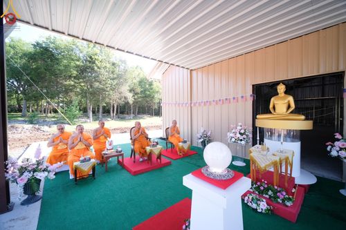 ภาพ No.142929:พิธีเจริญพระพุทธมนต์ โปรยรัตนชาติ เพื่อความเป็นสิริมงคล  ณ พื้นที่ก่อสร้างอาคารปฏิบัติธรรม “แก้วธรรมชัยรัตนอนันต์”  วัดพระธรรมกายเทนเนสซี ประเทศสหรัฐอเมริกา วันอังคารที่ 2 กรกฎาคม พ.ศ. 2567