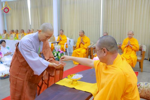 ภาพ No.197563:พิธีถวายสังฆทานคณะสงฆ์ 2 นิกายเชื่อมสัมพันธ์ไทย-เกาหลี วันอาทิตย์ที่ 5 มกราคม พ.ศ. 2568 ณ อาคารชมรมภาวนารักษ์ วัดพระธรรมกาย อำเภอคลองหลวง จังหวัดปทุมธานี