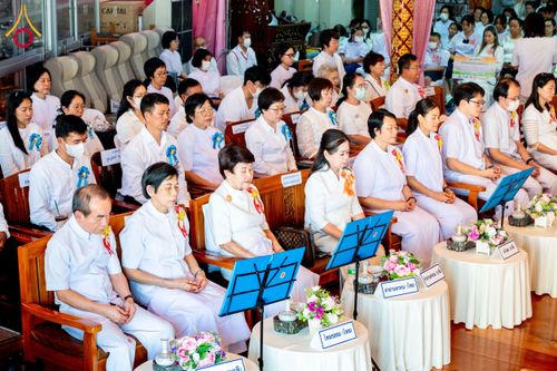 ภาพ No.197361:พิธีเจริญพระพุทธมนต์ ปฏิบัติธรรม มอบทุนการศึกษา ถวายสังฆทาน 108 วัด เพื่อถวายเป็นพุทธบูชา และขับเคลื่อนโครงการหมู่บ้านรักษาศีล 5 โดยคณะสงฆ์จังหวัดนนทบุรี คณะศิษยานุศิษย์วัดพระธรรมกาย โครงการธรรมยาตรา ปีที่ 13 ณ วัดตะเคียน อ.บางกรวย จ.นนทบุรี