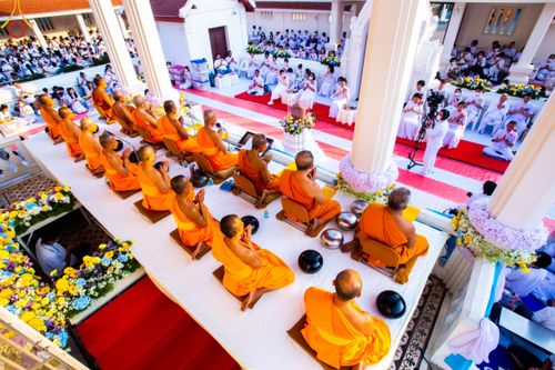 ภาพ No.116046:พิธีตักบาตรพระธรรมยาตรา ณ อนุสรณ์สถานลำดับที่ 4 สถานที่เกิดด้วยกายธรรม วัดโบสถ์(บน) จ.นนทบุรี วันที่ 21 มกราคม พ.ศ. 2567