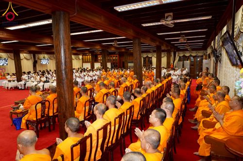 ภาพ No.270795:วันที่ 18 พฤศจิกายน พ.ศ. 2568 วัดพระธรรมกาย เป็นเจ้าภาพบำเพ็ญกุศล  คุณยายอาจารย์ ดร.ตรีธา เนียมขำ  อดีตนายกสมาคมศิษย์หลวงพ่อวัดปากน้ำ ณ ศาลาสตมานุสรณ์ (ศาลาเรือนไทย) วัดปากน้ำ  พระอารามหลวง เขตภาษีเจริญ กรุงเทพมหานคร