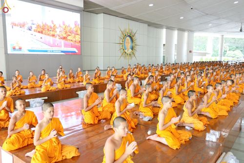 ภาพ No.229493:วันเสาร์ที่ 21 มิถุนายน พ.ศ. 2568 พิธีถวายภัตตาหารเมนูสวรรค์ เพื่อการบรรลุธรรม ณ หอฉันคุณยายอาจารย์ฯ วัดพระธรรมกาย