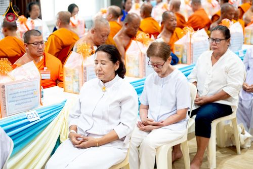 ภาพ No.238828:วันเสาร์ที่ 16 สิงหาคม พ.ศ. 2568 งานบุญประจำปี ครั้งที่ 20 พิธีทักษิณานุปทานแด่บรรพชน ตระกูลผ่องสวัสดิ์และหมู่ญาติที่ล่วงลับไปแล้ว ณ พระมหาเจดีย์ทัตตชีโว ศูนย์อบรมเยาวชนกาญจนบุรี