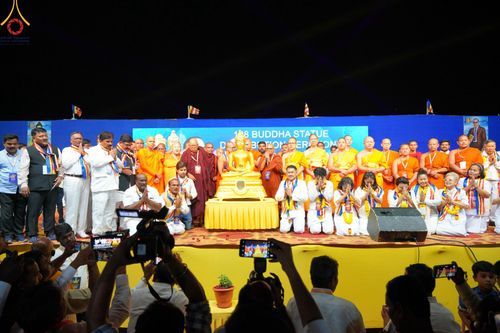 ภาพ No.212847:วันอาทิตย์ที่ 23 มีนาคม พ.ศ. 2568 ❖ คณะสงฆ์นานาชาติส่งมอบพระประธาน 108 องค์ ทั่วอินเดียรำลึกชาตกาล 134 ปี ดร.อัมเบดการ์