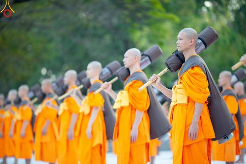 ภาพ No.186931:พระธรรมยาตราปฏิบัติธรรม และถ่ายภาพหมู่ประวัติศาสตร์ ปีที่ 13 ณ ลานทิศตะวันออก มหาวิหารพระมงคลเทพมุนี วัดพระธรรมกาย จ.ปทุมธานี วันเสาร์ที่ 28 ธันวาคม พ.ศ. 2567