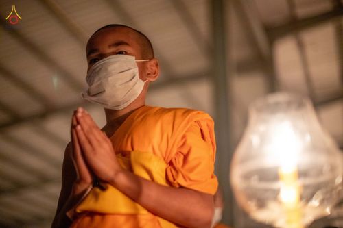 ภาพ No.76562:คณะสงฆ์และสามเณรบังกลาเทศ ปฎิบัติธรรมและจุดโคมประทีปถวายเป็นพุทธบูชา วันที่ 17 กุมภาพันธ์ พ.ศ. 2566