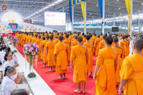 ภาพ No.153202:พิธีมุทิตาสักการะ พระภิกษุ-สามเณร ผู้สอบไล่ได้เปรียญธรรม ประโยค 1-2 ถึงประโยค ป.ธ.9 และบาลีศึกษา ประโยค1-2 ถึง บ.ศ.9 , พิธีมอบดวงแก้วสามเณรผู้ทรงบาลีไวยากรณ์ วัดพระธรรมกาย และ ศูนย์ส่งเสริมศีลธรรมในประเทศและต่างประเทศ วันอาทิตย์ที่ 8 กันยายน พ.ศ.2567