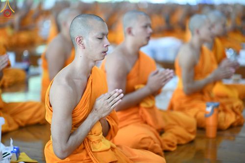 ภาพ No.162138:พิธีถวายภัตตาหารเมนูสวรรค์ เนื่องในวันออกพรรษา (ขึ้น 15 ค่ำ เดือน 11) วันพฤหัสบดีที่ 17 ตุลาคม พ.ศ. 2567 ณ หอฉันคุณยายอาจารย์ฯ วัดพระธรรมกาย