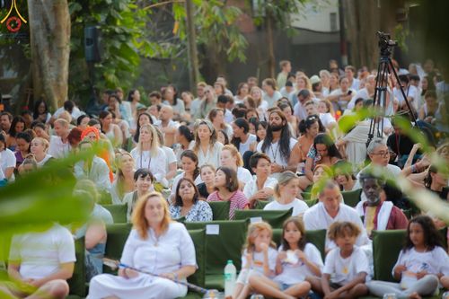 ภาพ No.156388:วัดพุทธบาหลีและวัดพระธรรมกาย จัดปฏิบัติธรรมนานาชาติ 1,151 คนจาก 78 ประเทศ ใน "วันสันติภาพสากล" ณ บาหลี อินโดนีเซีย วันเสาร์ที่ 21 กันยายน พ.ศ. 2567 เวลา 16.00-21.00 น. ณ พิพิธภัณฑ์ ARMA เมืองอูบุด จังหวัดบาหลี ประเทศอินโดนีเซีย