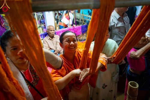 ภาพ No.98614:พิธีทอดกฐินสมทบวัดกัลยาณมิตรต่างประเทศ ณ วัดราชบัณนะวิหาร เมืองรังกามาติ ประเทศบังกลาเทศ วันศุกร์ที่ 24 พฤศจิกายน พ.ศ. 2566