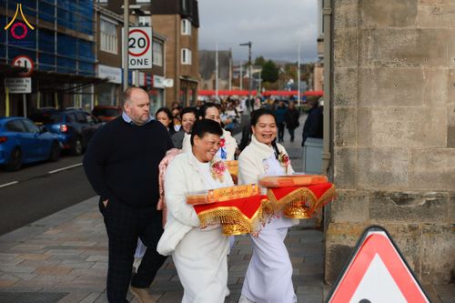 ภาพ No.172175:พิธีทอดกฐิน วัดพระธรรมกายสก็อตแลนด์ บูชาธรรม 80 ปี หลวงพ่อธัมมชโย โดยคณะศิษยานุศิษย์วัดพระธรรมกาย วันที่ 25 ตุลาคม พ.ศ. 2567