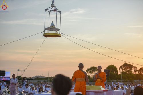 ภาพ No.211635:วันอาทิตย์ที่ 16 มีนาคม พ.ศ. 2568 พิธีอัญเชิญพระบรมสารีริกธาตุ ประดิษฐาน ณ ปทุมเจดีย์ ศูนย์อบรมเยาวชนปัตตานี