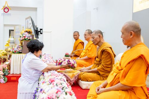 ภาพ No.221866:โครงการปฏิบัติธรรมอบรมศีลธรรม “บวชอุบาสิกาแก้ว” ถวายเป็นพระราชกุศลแด่พระบาทสมเด็จพระเจ้าอยู่หัว เนื่องในโอกาสมหามงคล “วันฉัตรมงคล”  ระหว่างวันที่ 2 – 4 พฤษภาคม 2568  ณ อาคาร 115 ปี คุณยายอาจารย์ฯ